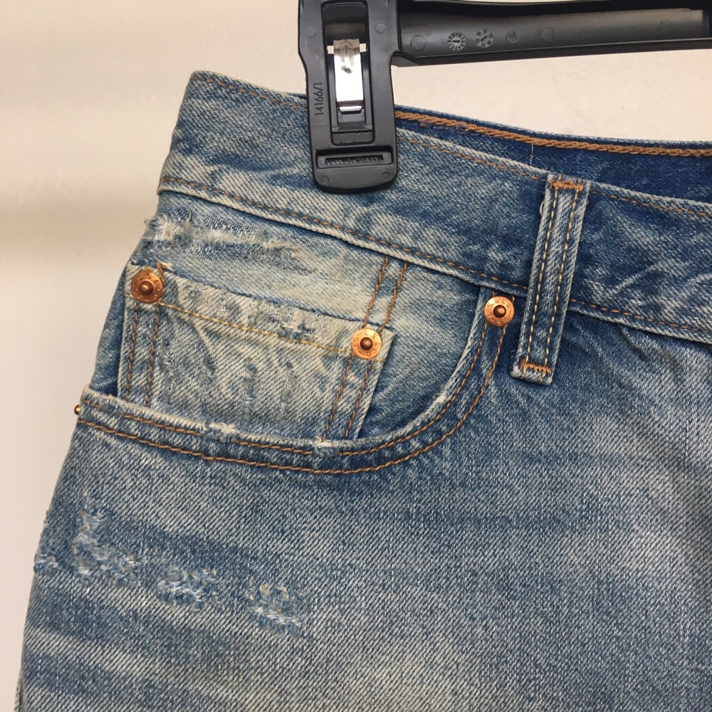 Levi’s 501 Shorts - Picture 2 of 10